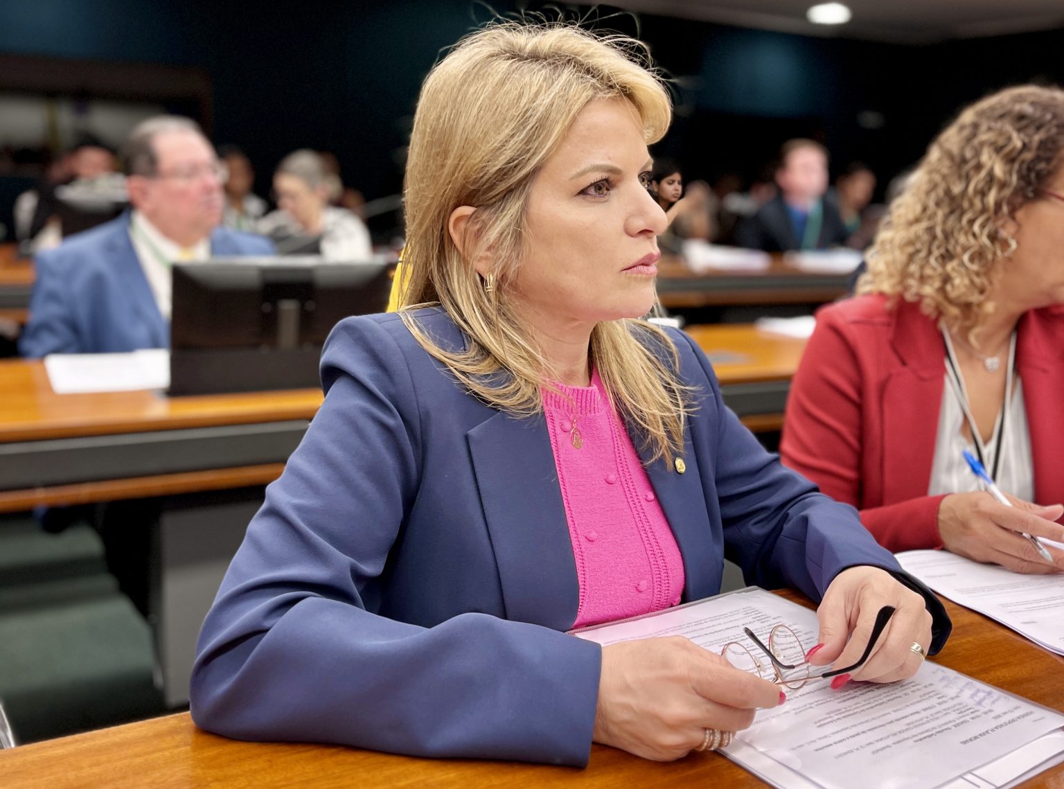 Iniciativa Inovadora da deputada Flávia Morais propõe incentivo fiscal para empresas que cuidam da saúde mental dos colaboradores